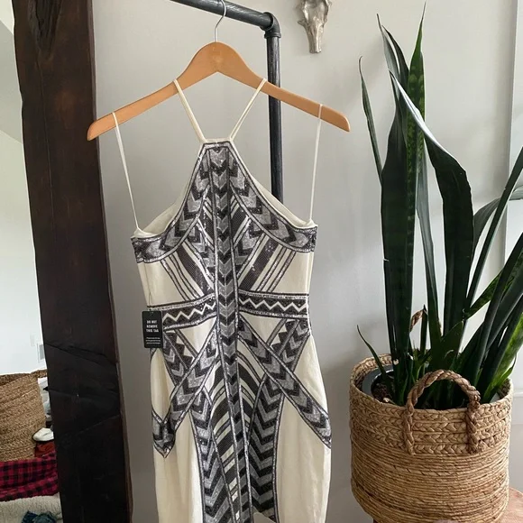 Dress - Picture 2 of 3